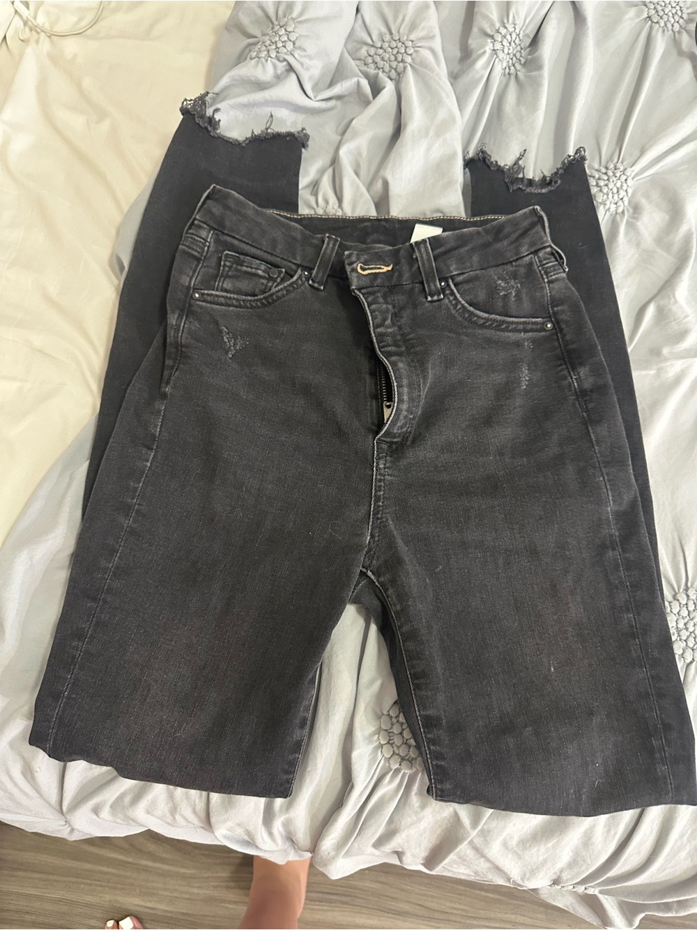 Women's Black Cropped High-Rise Jeans